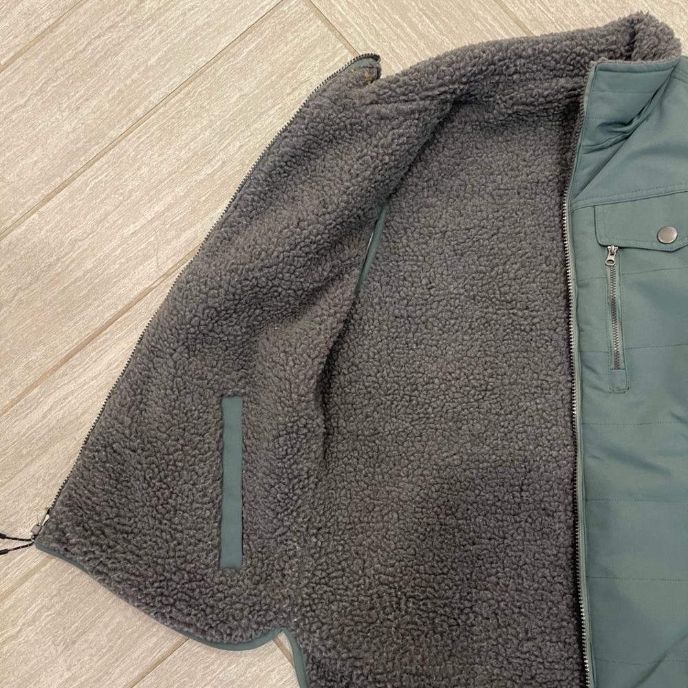 Women’s Green and Gray Reversible Utility Vest - Picture 2 of 3